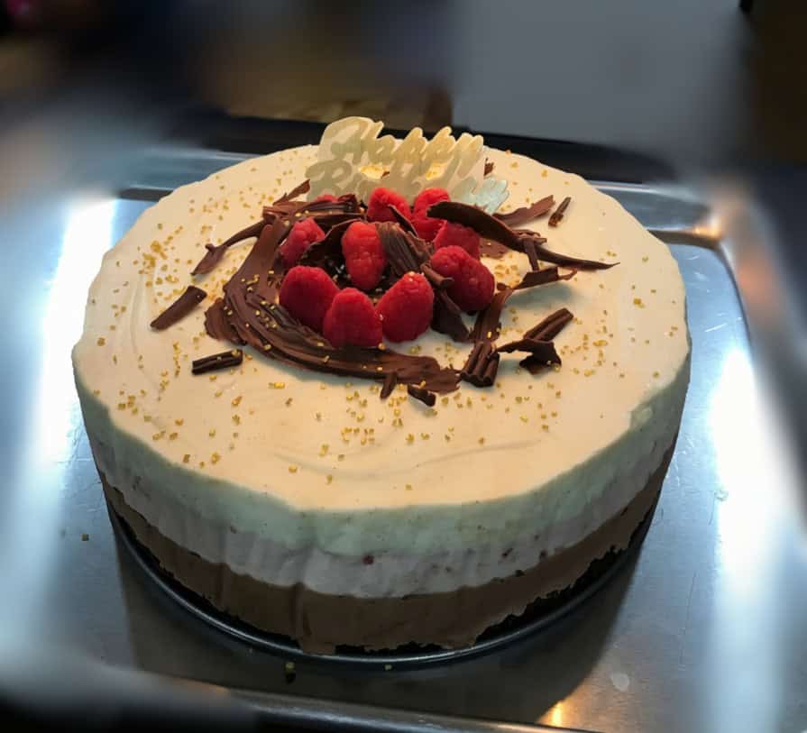 raspberry mousse cake
